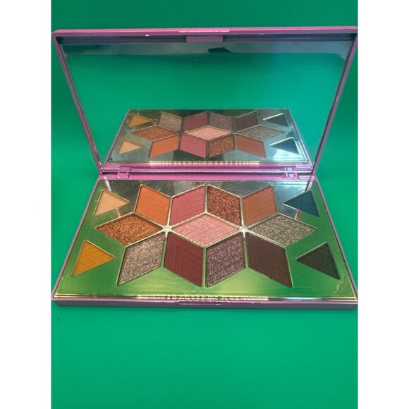 Pur X Barbie Endless Possibilities Ii Eyeshadow Palette Makeup Cosmetics - Picture 3 of 3